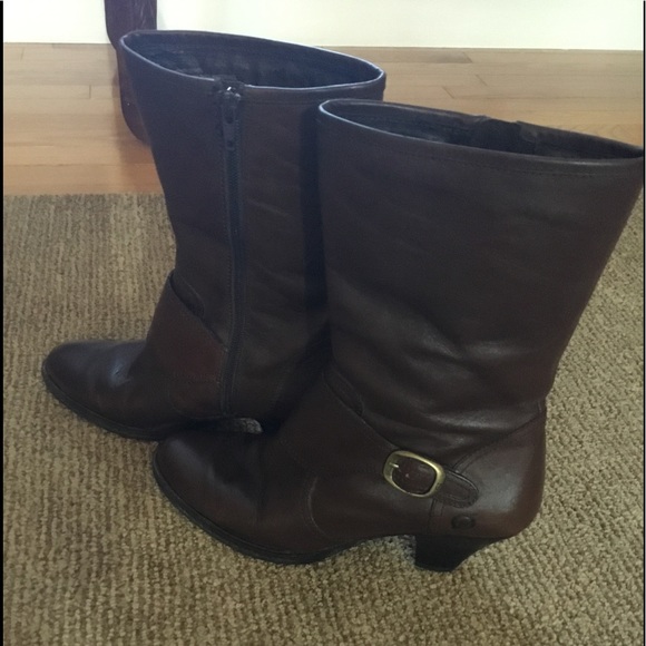 Born leather mid calf zippered boots. - Picture 4 of 7